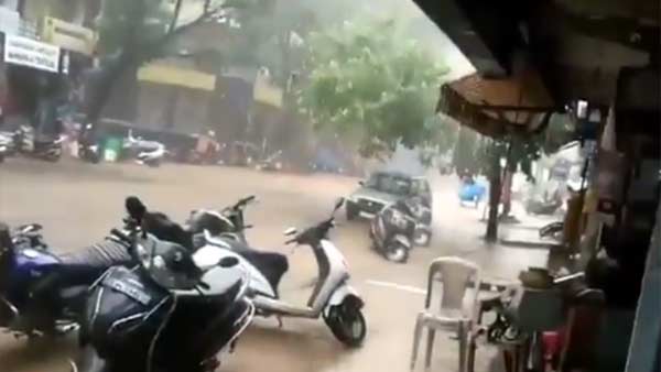 Rain lashes Chennai and Bangalore today Rain lashes Chennai and Bangalore today