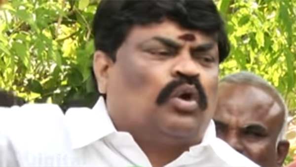 அமைச்சர் விமர்சனம்