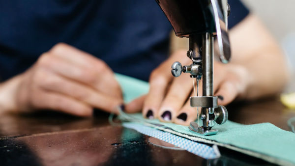 Would you like to buy a free sewing machine? Tirunelveli District Administration Super Announcement Would you like to buy a free sewing machine? Tirunelveli District Administration Super Announcement