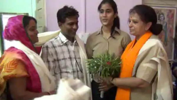 பயிற்சி நிலையத்தில் அணிவகுப்பு