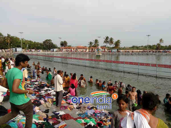 சனிபகவான் கோவிலில் பூஜை
