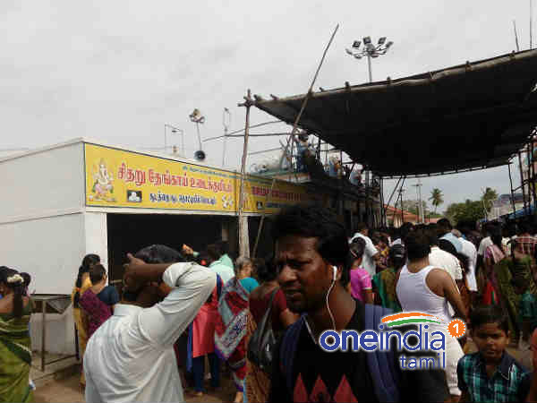 கட்டுப்பாடுகளால் பக்தர்கள் குறைவு