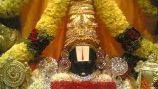 தாடையில் பச்சைக்கற்பூரம்