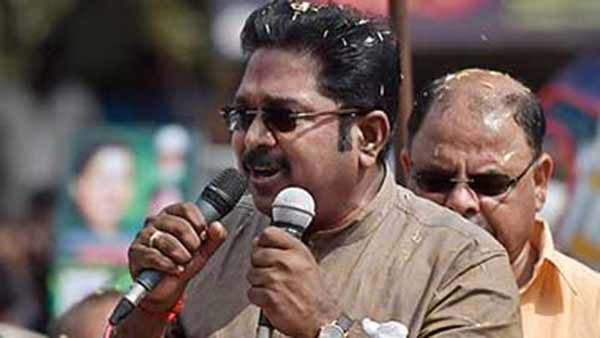 தள்ளுபடி செய்க