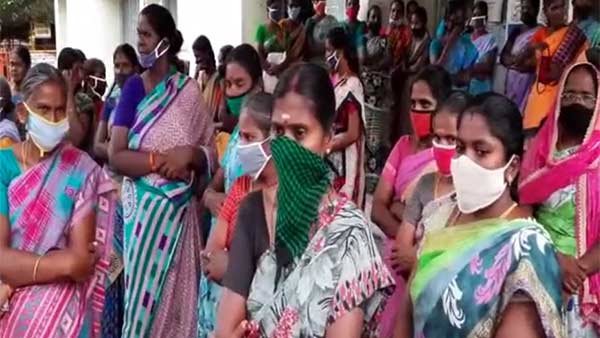 100 more women protest in sathyamangalam taluk office over micro finance loan issue 100 more women protest in sathyamangalam taluk office over micro finance loan issue