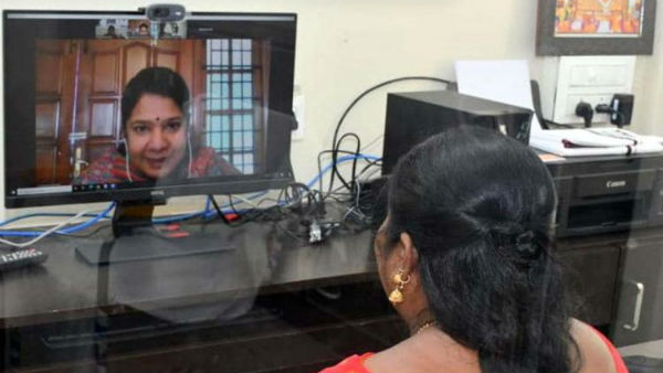 காணொளியில் தேர்வு செய்த கனிமொழி