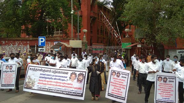 Advocates of Chennai Highcourt protest against Sathankulam Advocates of Chennai Highcourt protest against Sathankulam