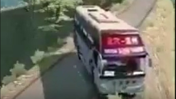 A video of a bus taking U turn in a hilly road goes viral A video of a bus taking U turn in a hilly road goes viral