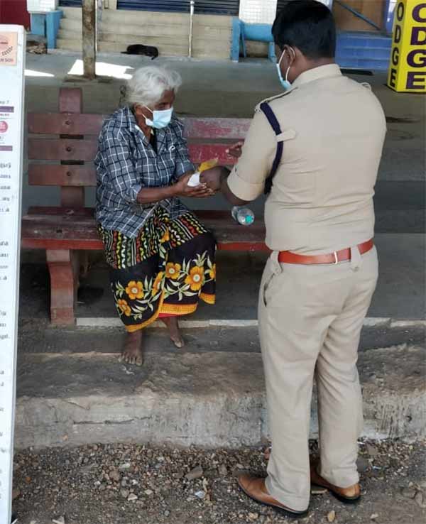 Chennai Parangi Malai Deputy Commissioner Prabhakar helps poor people Chennai Parangi Malai Deputy Commissioner Prabhakar helps poor people