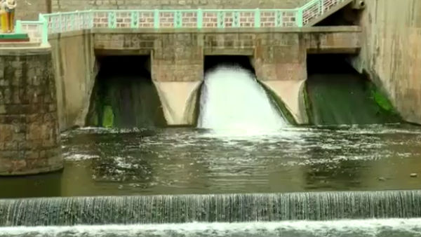 Krishnagiri KRP dam gets more water from Thenpenni River Krishnagiri KRP dam gets more water from Thenpenni River