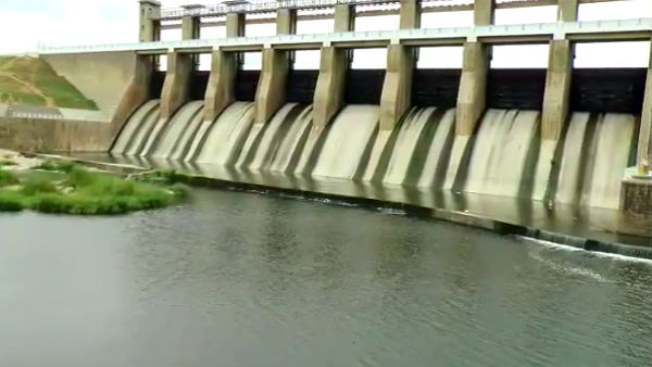 Krishnagiri KRP dam gets more water from Thenpenni River Krishnagiri KRP dam gets more water from Thenpenni River