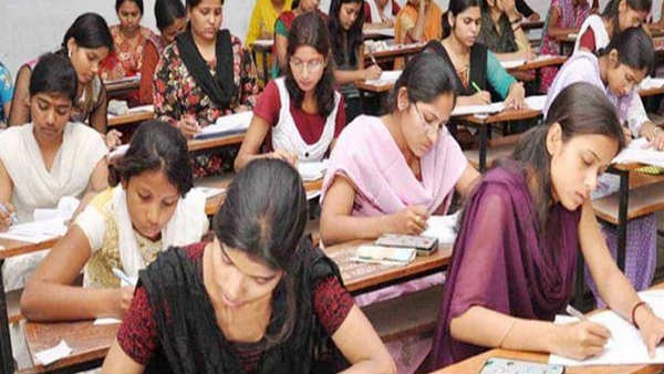 all universities and colleges should be conducted final year exams: central govt all universities and colleges should be conducted final year exams: central govt
