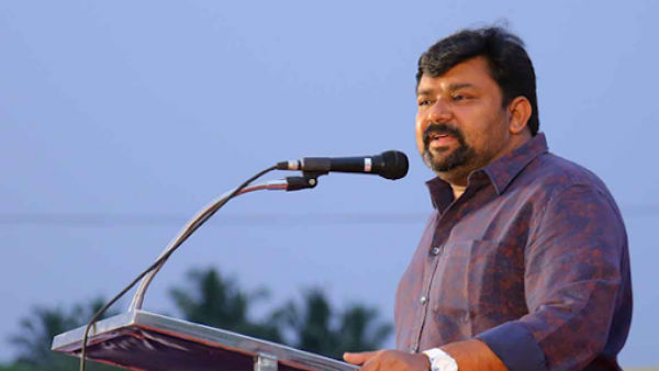 பல புத்தகங்கள்