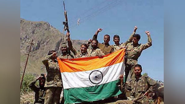 Kargil Vijay Diwas today: India celebrates 21st anniversary pays tribute to its brave martyrs Kargil Vijay Diwas today: India celebrates 21st anniversary pays tribute to its brave martyrs