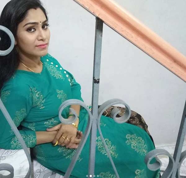 நிஜத்திலும் ஹோம்லி