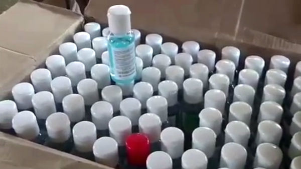முகக் கவசம், சானிட்டைசர்