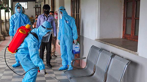 Karnataka minister accepts community transmission of coronavirus Karnataka minister accepts community transmission of coronavirus