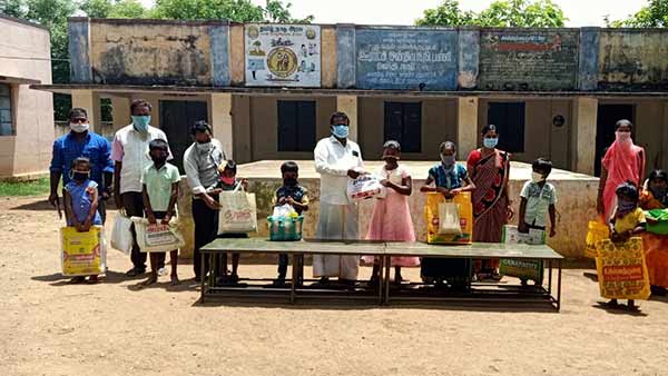 COVID-19: Mid-day meals to children Jothinagar School teachers distribution COVID-19: Mid-day meals to children Jothinagar School teachers distribution