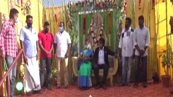 நடமாடும் திருமண மண்டபங்கள்