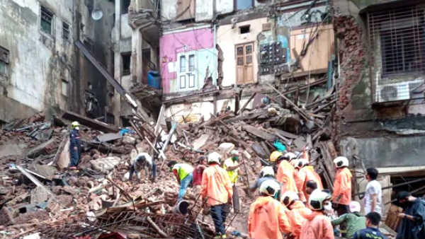 Two buildings collapse after heavy rains in Mumbai Two buildings collapse after heavy rains in Mumbai
