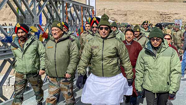 Defence Minister Rajnath Singh to visit Ladakh tomorrow Defence Minister Rajnath Singh to visit Ladakh tomorrow