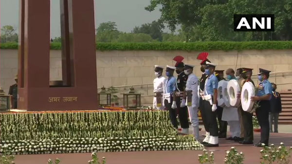 Kargil Vijay Diwas: Rajnath Singh pays tributes in National War memorial Kargil Vijay Diwas: Rajnath Singh pays tributes in National War memorial