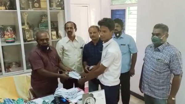 Inspiration: Theni school old students gifts 500 face masks Inspiration: Theni school old students gifts 500 face masks