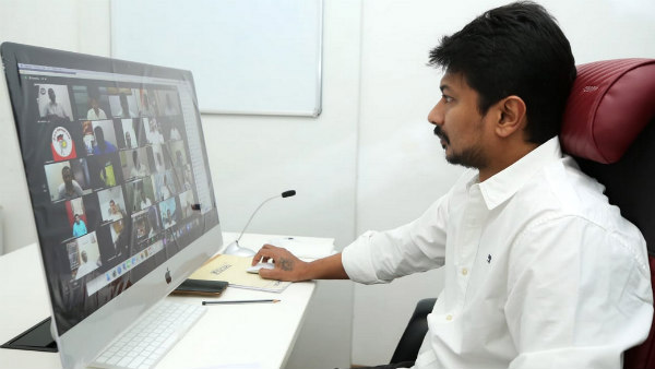 DMK Youth Wing urges to close TASMAC shops DMK Youth Wing urges to close TASMAC shops