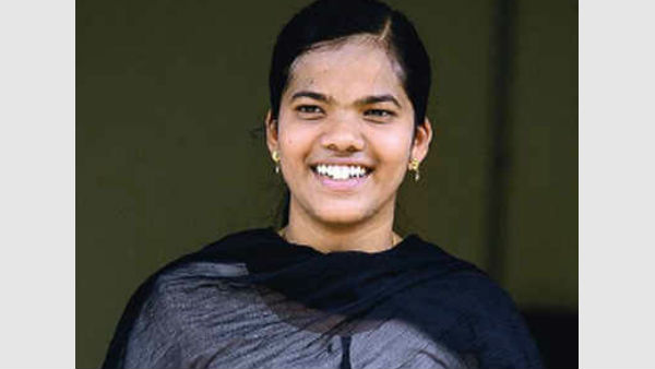 Theni college student has helped the poor people with the funds received for her higher study!! Theni college student has helped the poor people with the funds received for her higher study!!