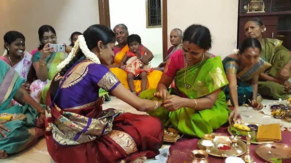 நோன்பு சரடு கட்டுதல்