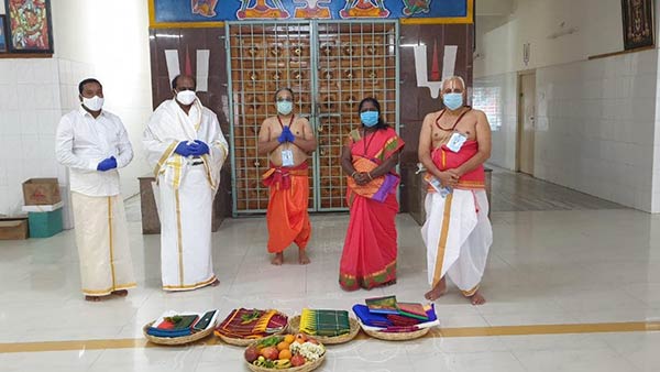 Vasthirams was given to Tirupati Devasthanams by Trichy Srirangam Vasthirams was given to Tirupati Devasthanams by Trichy Srirangam