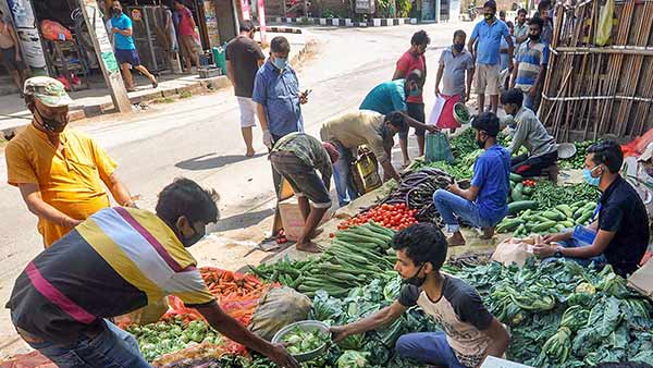 6 அடி இடைவெளி