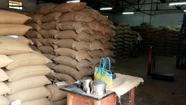 Assistant directors of Agriculture department were suspended in Cuddalore Assistant directors of Agriculture department were suspended in Cuddalore