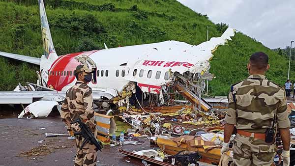கோழிக்கோட்டில் விபத்தில் சிக்கிய விமானத்தின் கருப்பு பெட்டி மீட்பு.. விசாரணை தொடங்கியது 