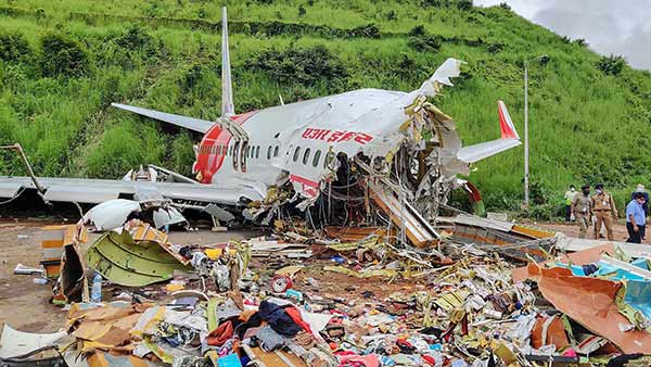 Kerala flight accident: Air India Express touched 1,000 metres before the runway Kerala flight accident: Air India Express touched 1,000 metres before the runway