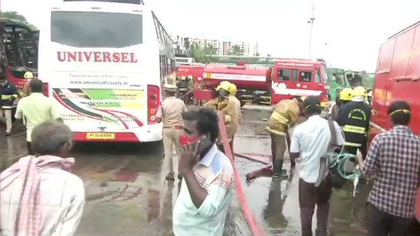 Koyambedu omni bustand fire accident 5 buses Damage Koyambedu omni bustand fire accident 5 buses Damage