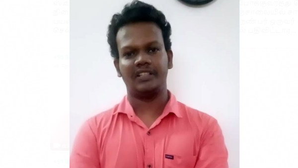 காலால் ஸ்டீரிங் சுழற்றினார்