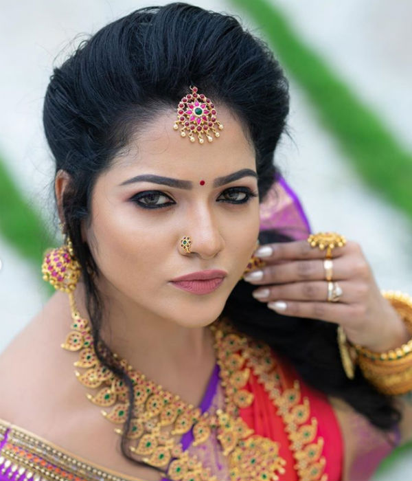 வாழ்த்தும் ரசிகர்கள்