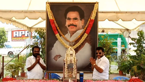 Sasikala supporters launch Thiyaga Thalaivi Chinnamma Peravai Sasikala supporters launch Thiyaga Thalaivi Chinnamma Peravai