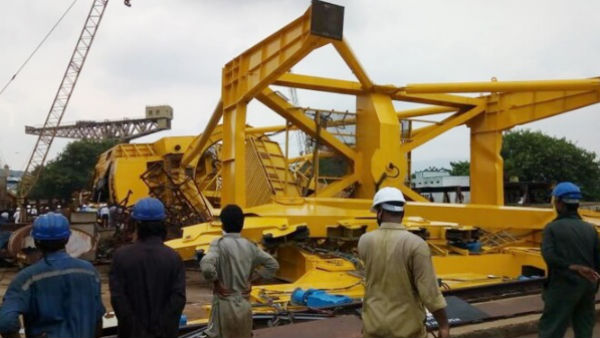 Crane collapses at Hindustan Shipyard Limited in Visakhapatnam 10 dead Crane collapses at Hindustan Shipyard Limited in Visakhapatnam 10 dead
