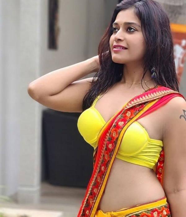 சேலை கட்டினால் ஜோரா இருக்கும்