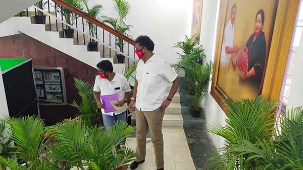 அழைத்துப் பேசி
