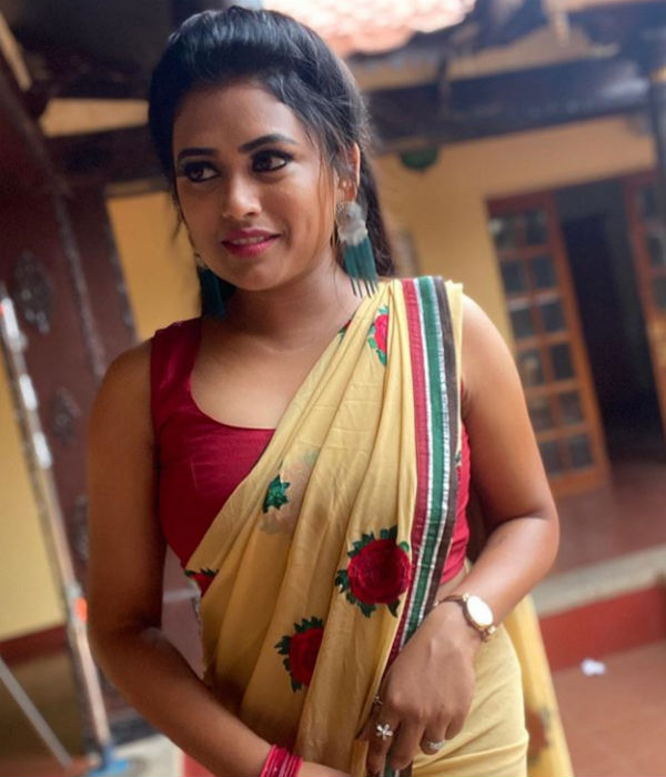 ஒரு தலையாக காதலித்து