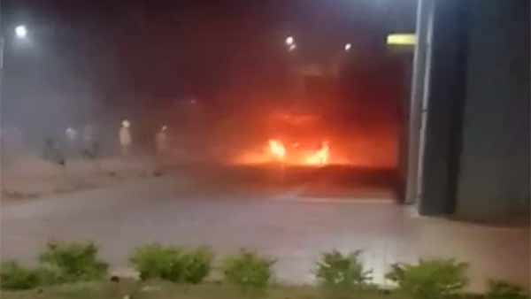 108 ambulance carrying a corona patient caught fire at the Tenkasi Hospital premises 108 ambulance carrying a corona patient caught fire at the Tenkasi Hospital premises