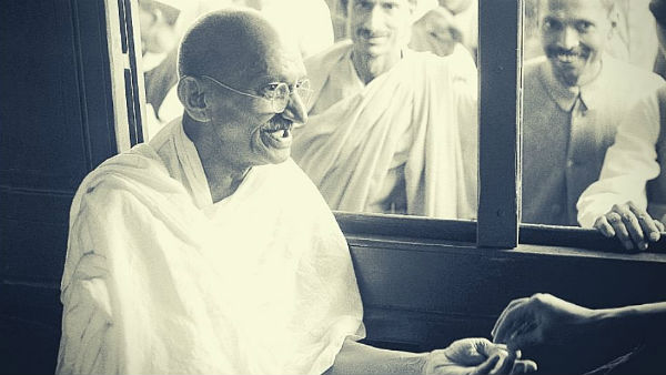 காந்தியின் அஹிம்சை ஆயுதம்