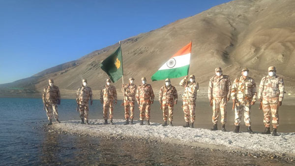 Indo-Tibetan Border Police (ITBP) jawans celebrate #IndependenceDay at an altitude of 16,000 feet in Ladakh Indo-Tibetan Border Police (ITBP) jawans celebrate #IndependenceDay at an altitude of 16,000 feet in Ladakh
