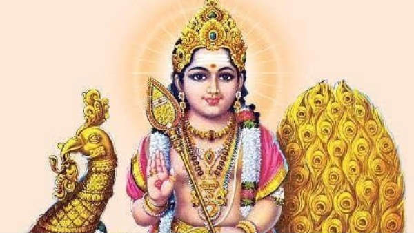 சூரனை சம்ஹாரம் செய்த முருகன்
