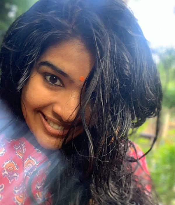நெக்குருகும் ரசிகர்கள்