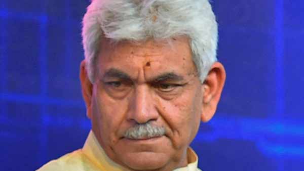 மனோஜ் சின்ஹாவுடன் அமித்ஷா பேச்சு