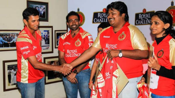 புகைப்படக் கலைஞராக தேர்வு
